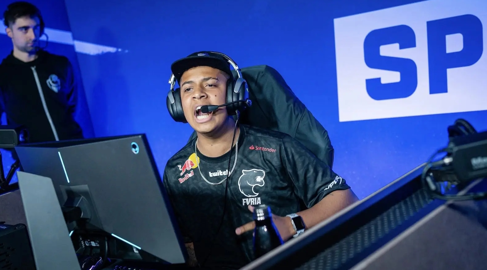 能在场上发 能在场上发