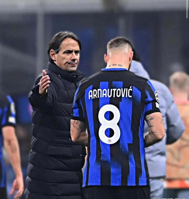 正满怀斗志 正满怀斗志